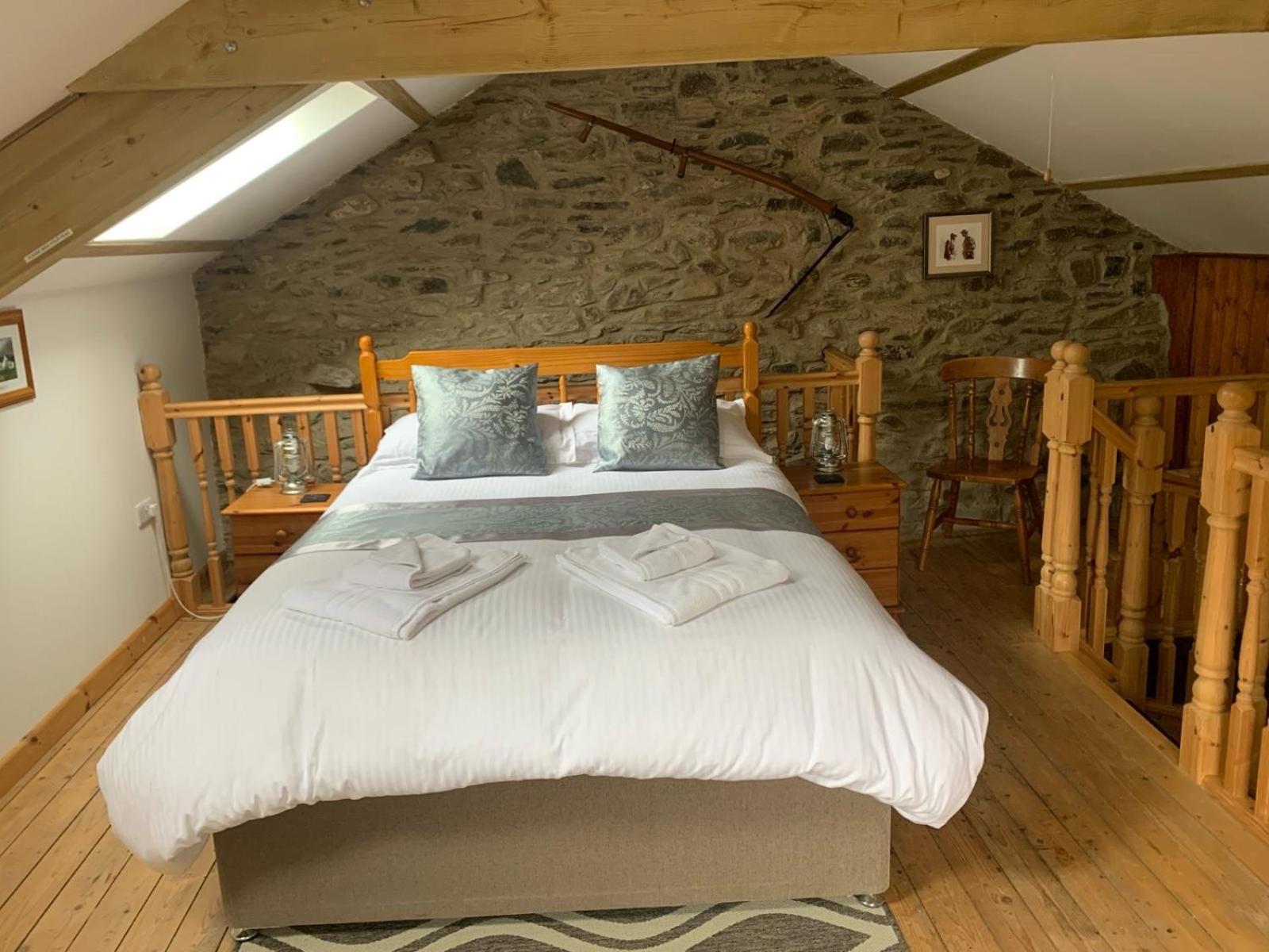 Tanyresgair Cottages view 2