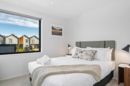 Alps Serenity Retreat - Wanaka view 4