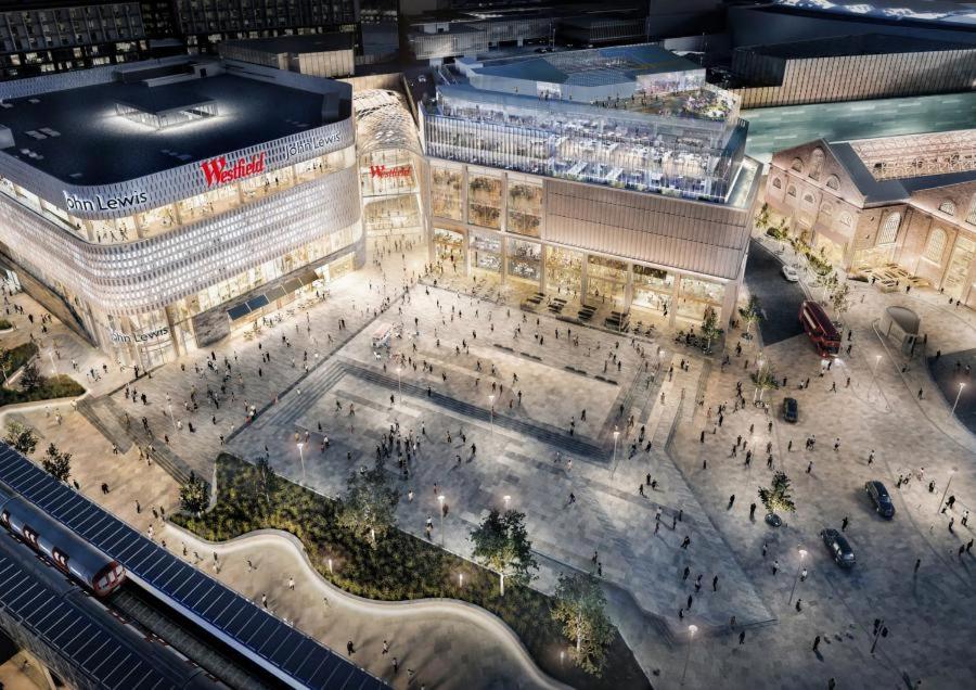 Central, Modern, Westfield, close to Tube station