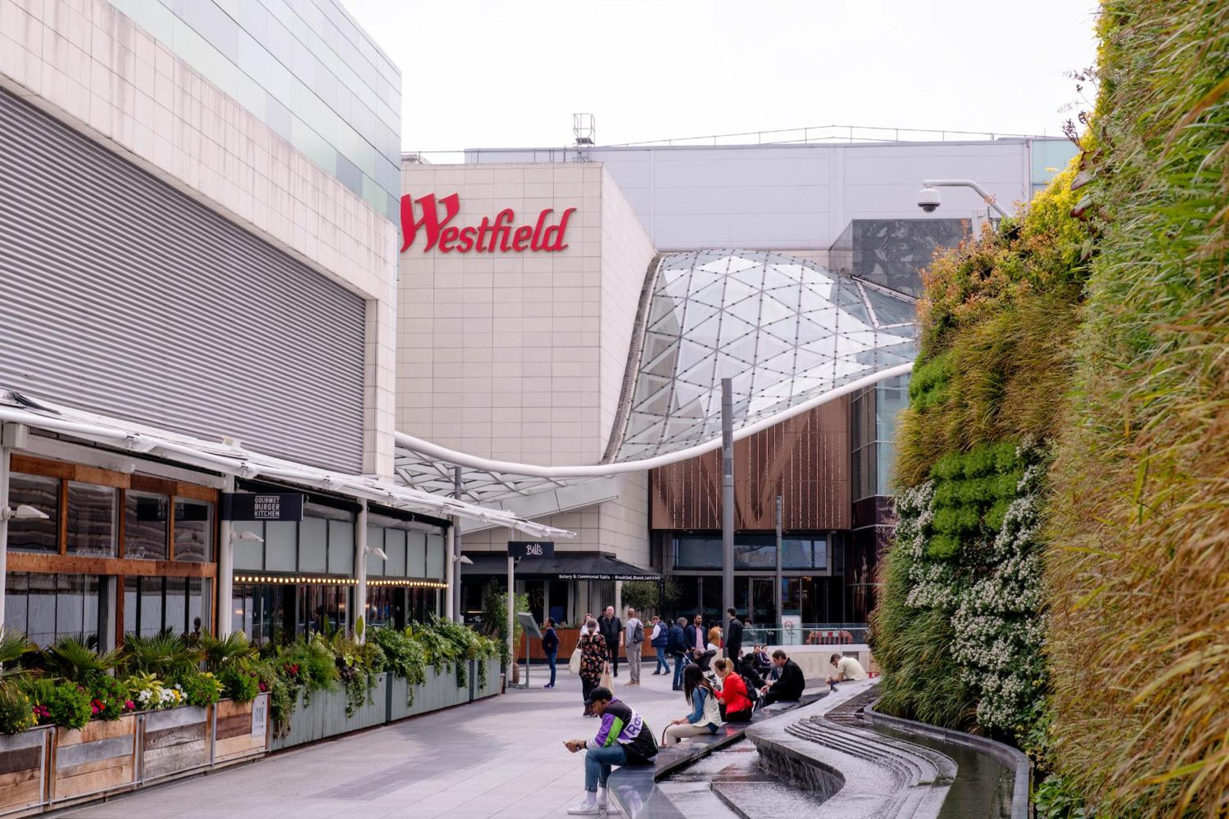 Central, Modern, Westfield, close to Tube station