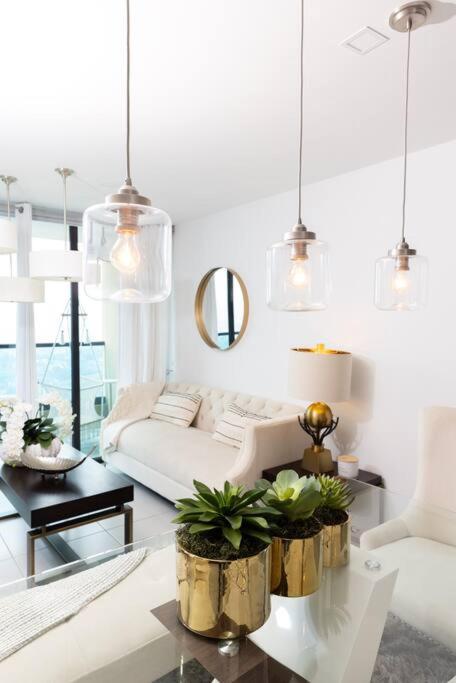 Luxury 3BR Penthouse in Astria 1407 view 4