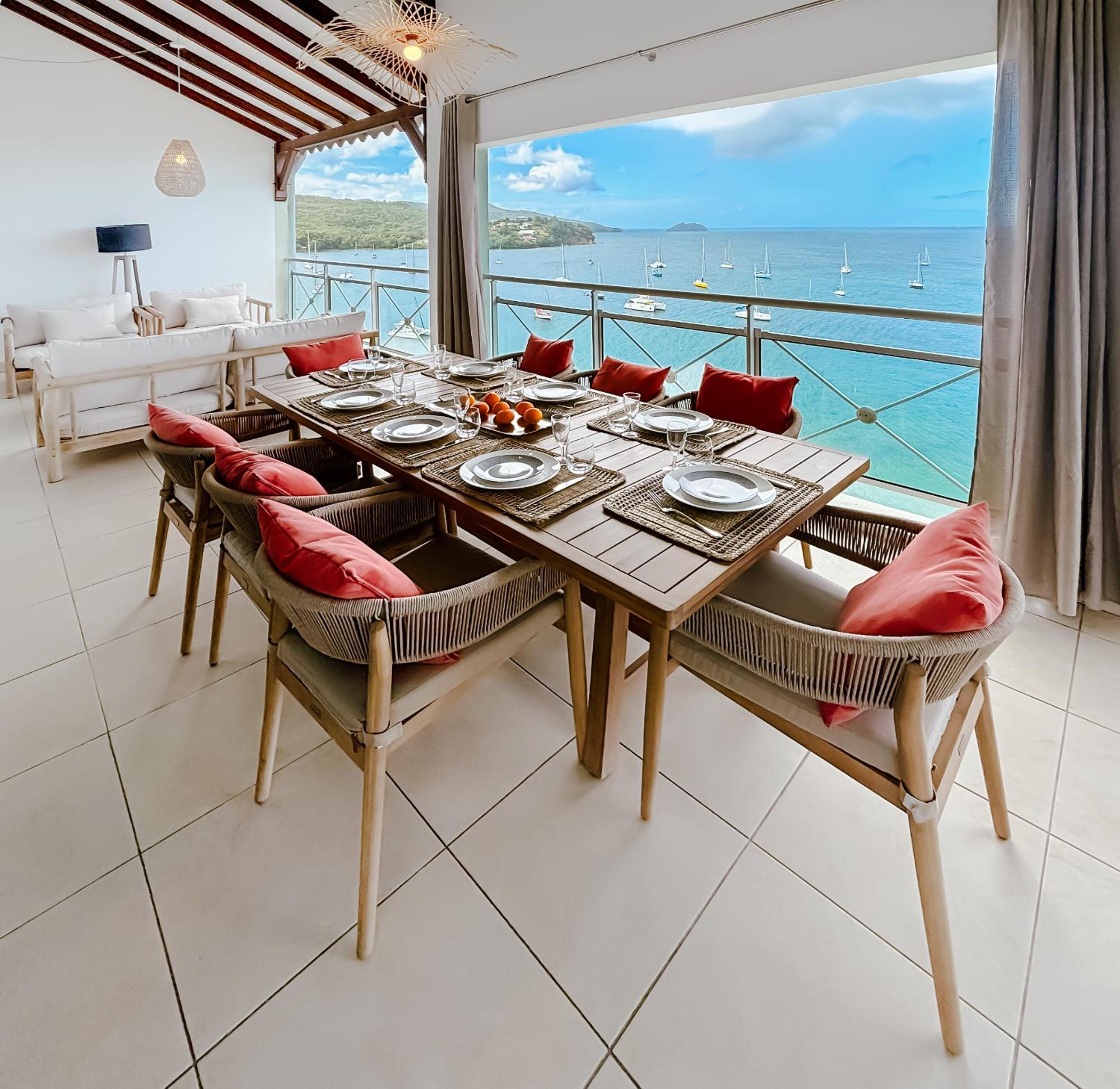 Le Grand Bleu T5 Haut standing, vue mer et pieds dans l'eau view 2