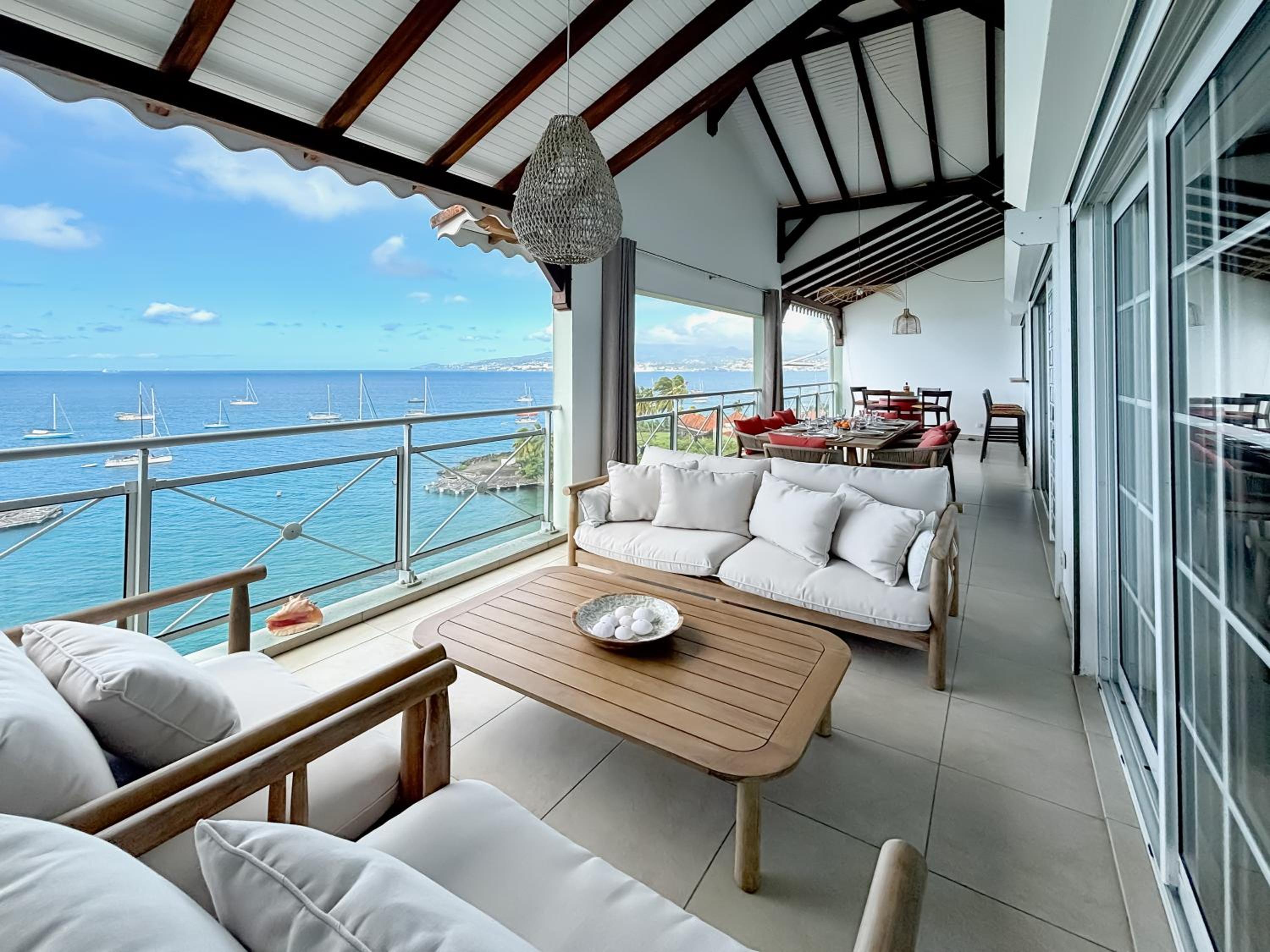 Le Grand Bleu T5 Haut standing, vue mer et pieds dans l'eau view 3