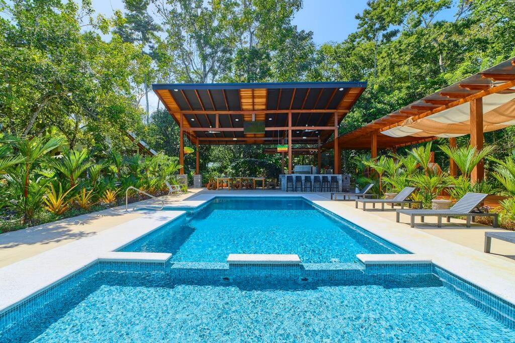 Casa Kristel - Exquisite Villa Getaway