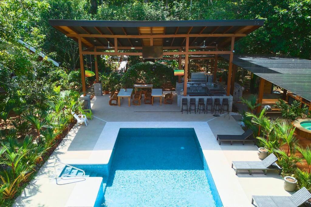 Casa Kristel - Exquisite Villa Getaway