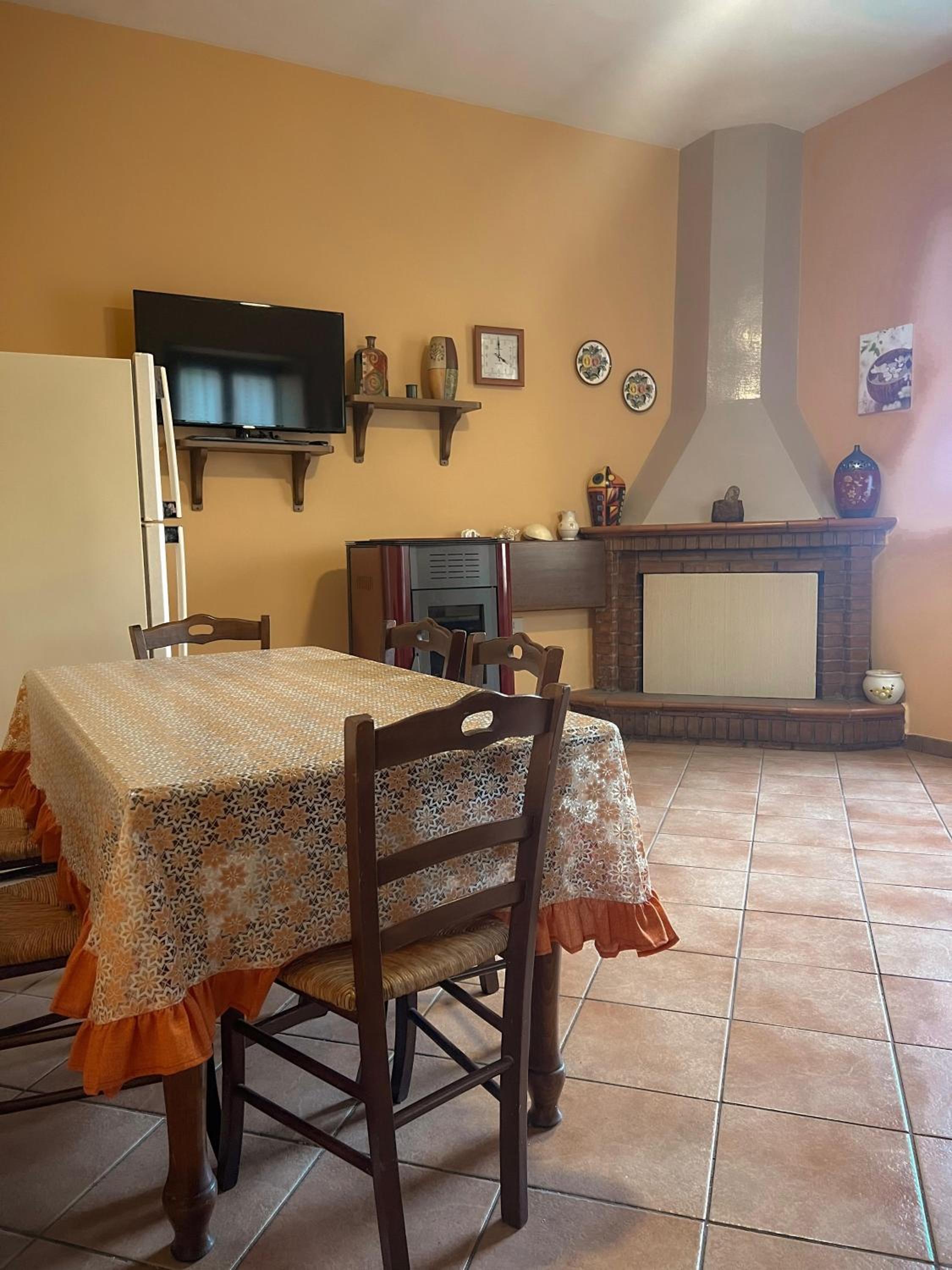 Peperoni House - Sea and Mountain Experience view 4