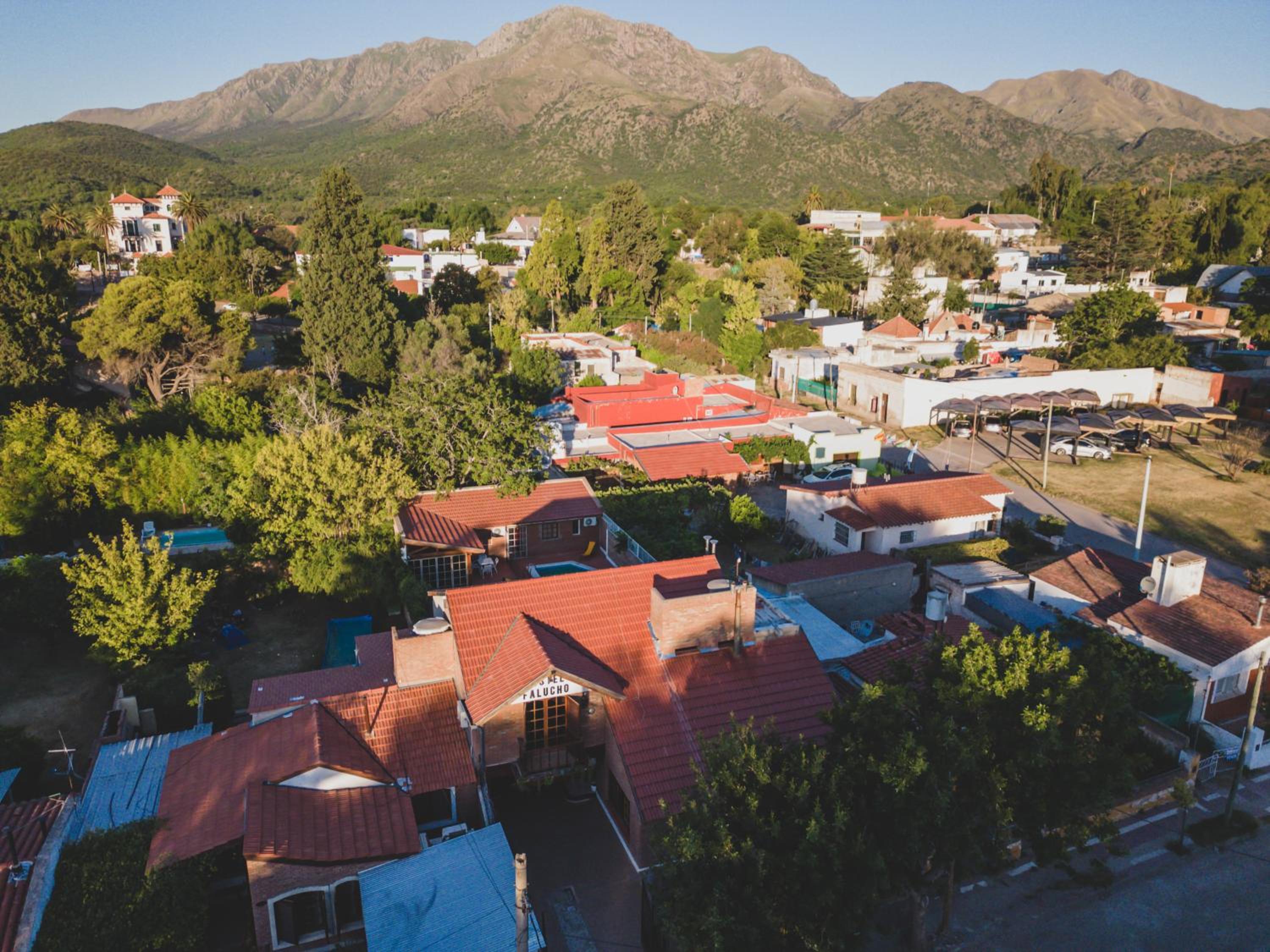 Falucho Hostel