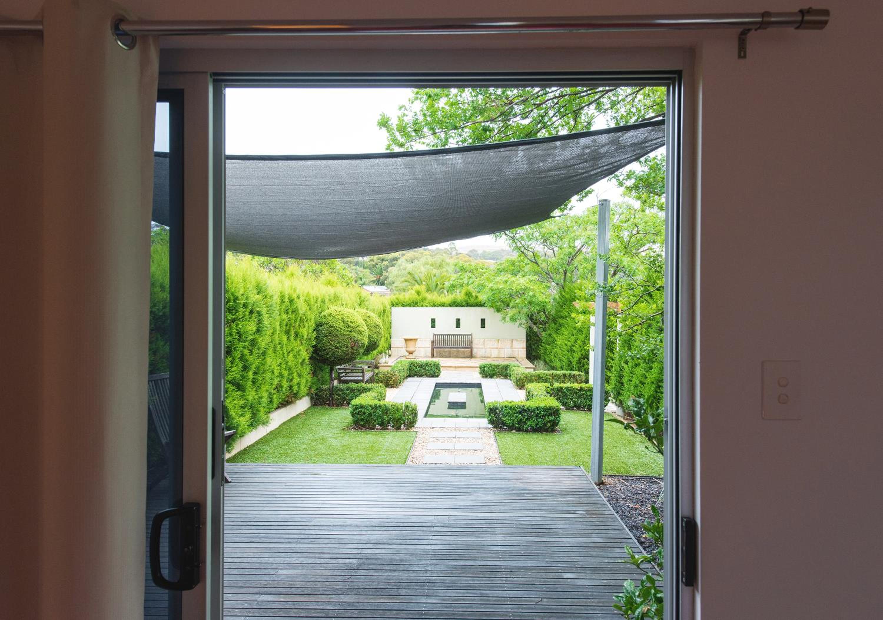 S T U D I O 22 Garden Serenity & Coastal Charm