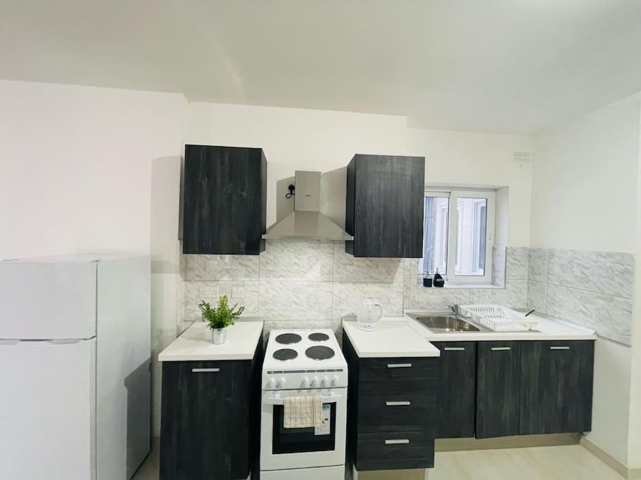Coral Cove Comfort Apartment Room 3 photo 3