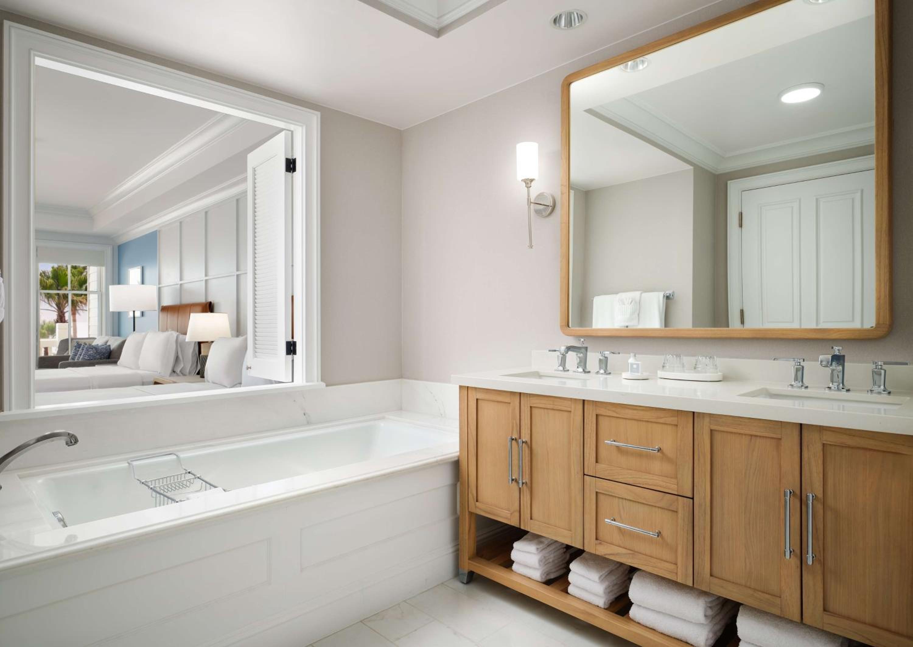 Beach Village at The Del, LXR Hotels & Resorts