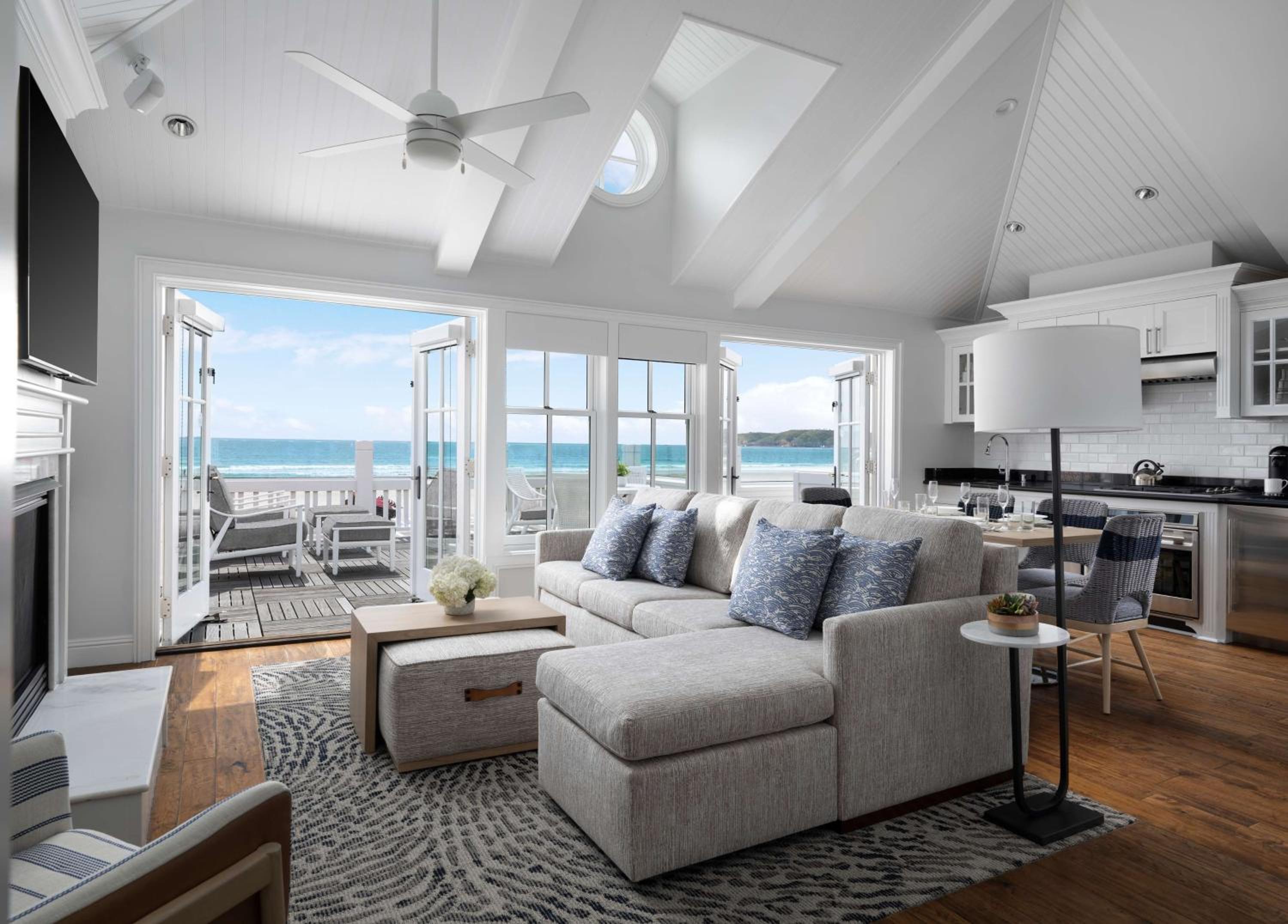 Beach Village at The Del, LXR Hotels & Resorts
