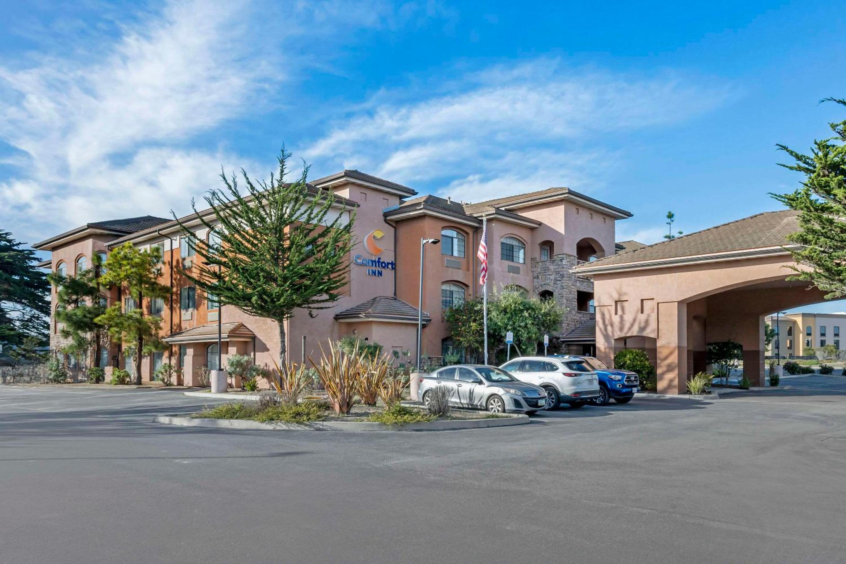 Marina Vacations - Comfort Inn Marina on the Monterey Bay - Property Image 1