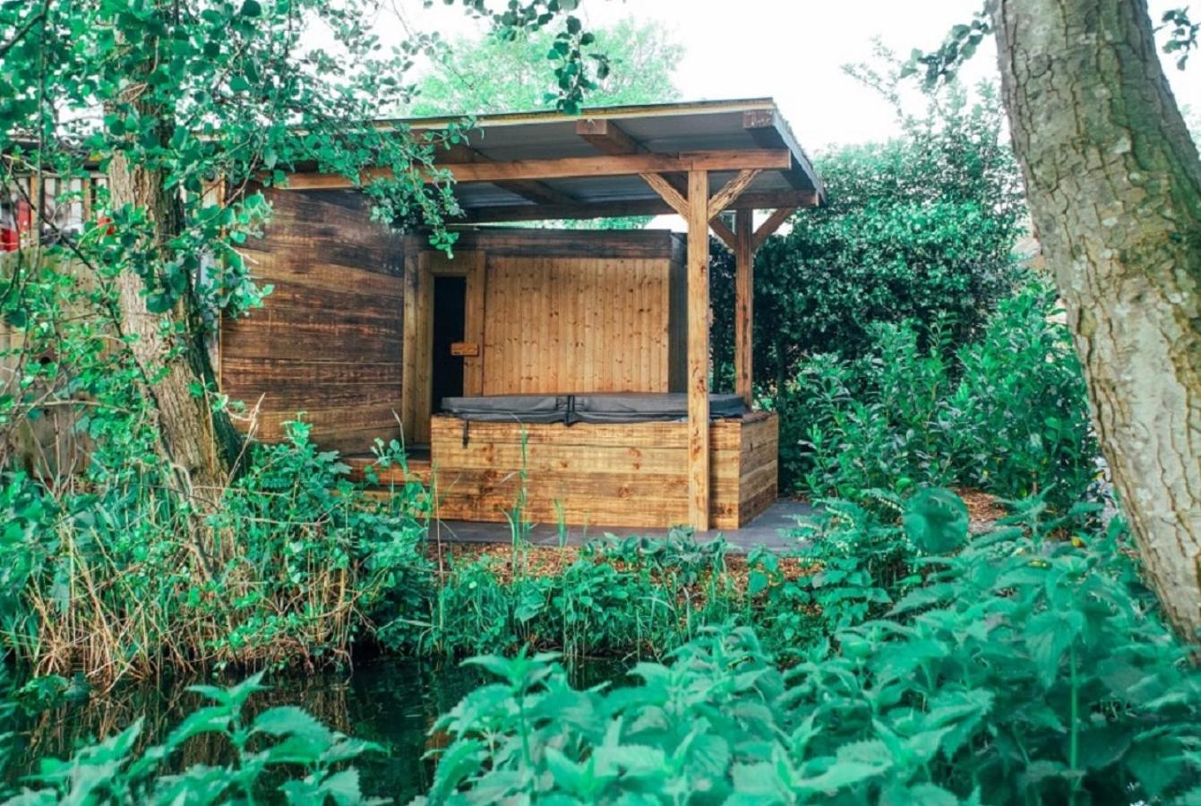 Farmhouse, Jacuzzi, Sauna, BBQ grill & Garden, Sleeps 24 view 5