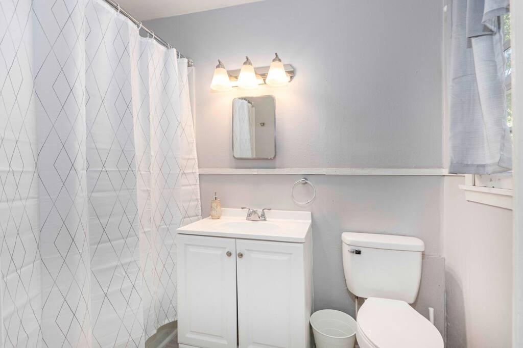 Cozy & Quiet Lafayette Home view 4