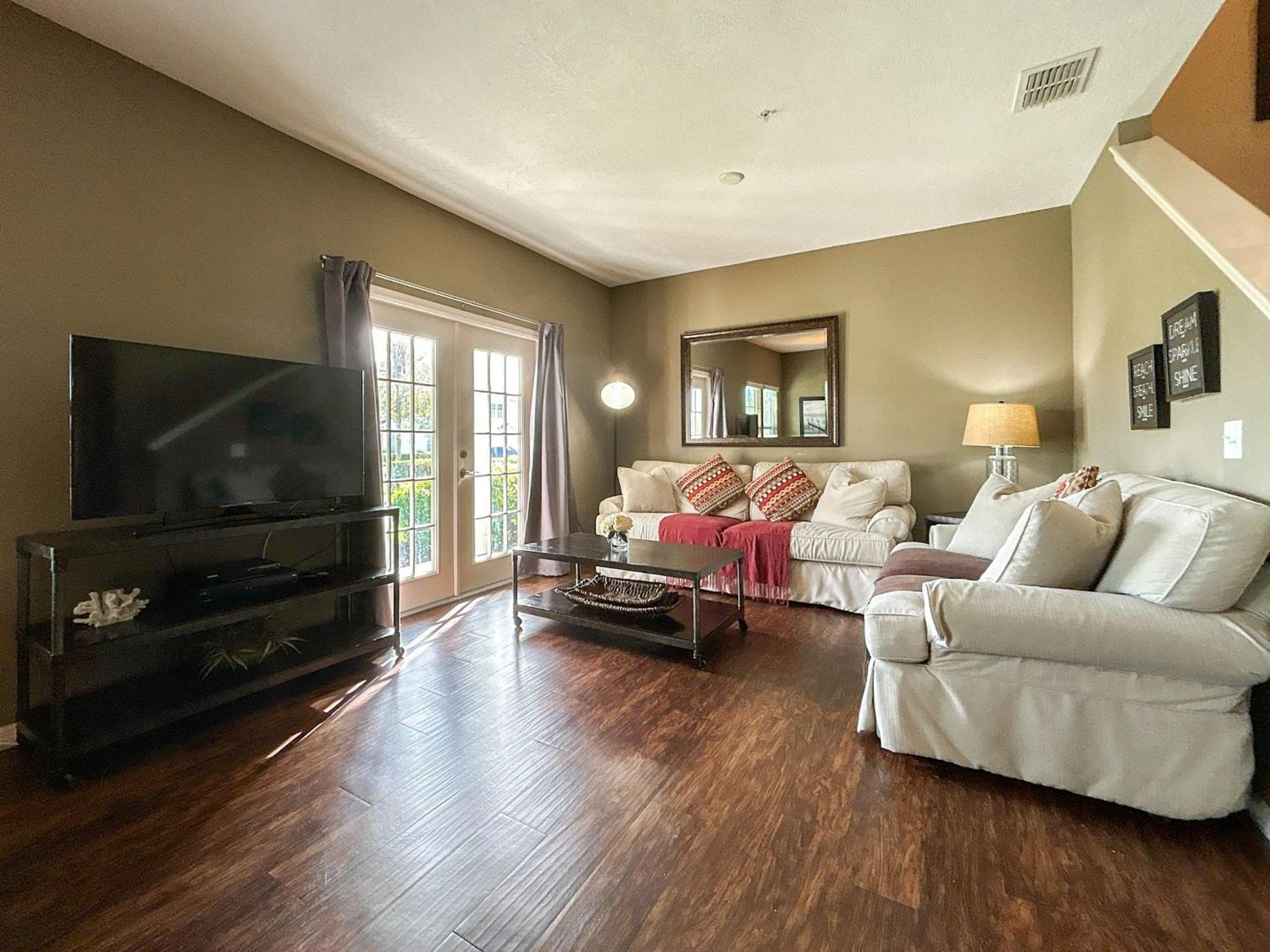 Cozy Townhouse Kissimmee FL. view 5