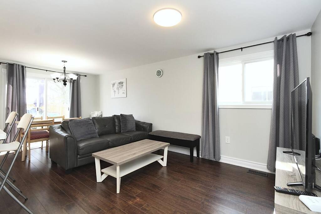 Barrie House near to all amenities