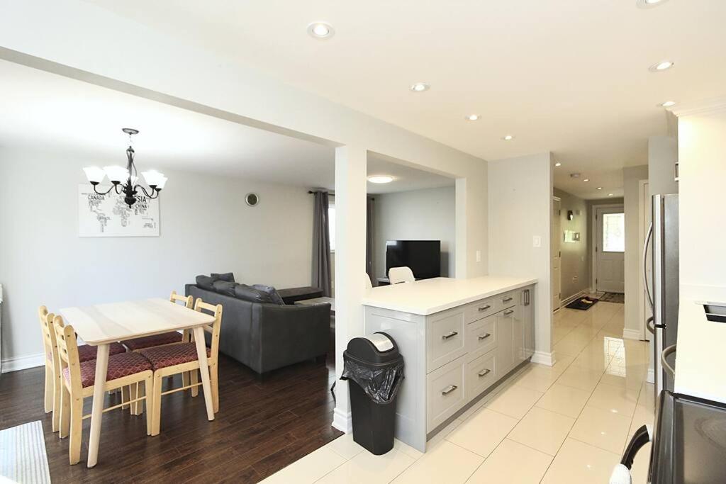 Barrie House near to all amenities
