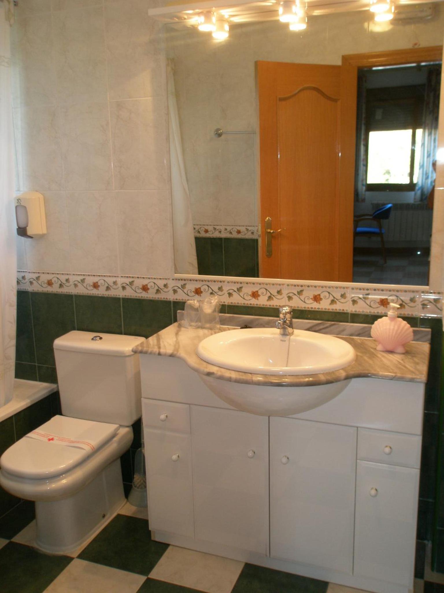 Hostal Los Rosales view 5