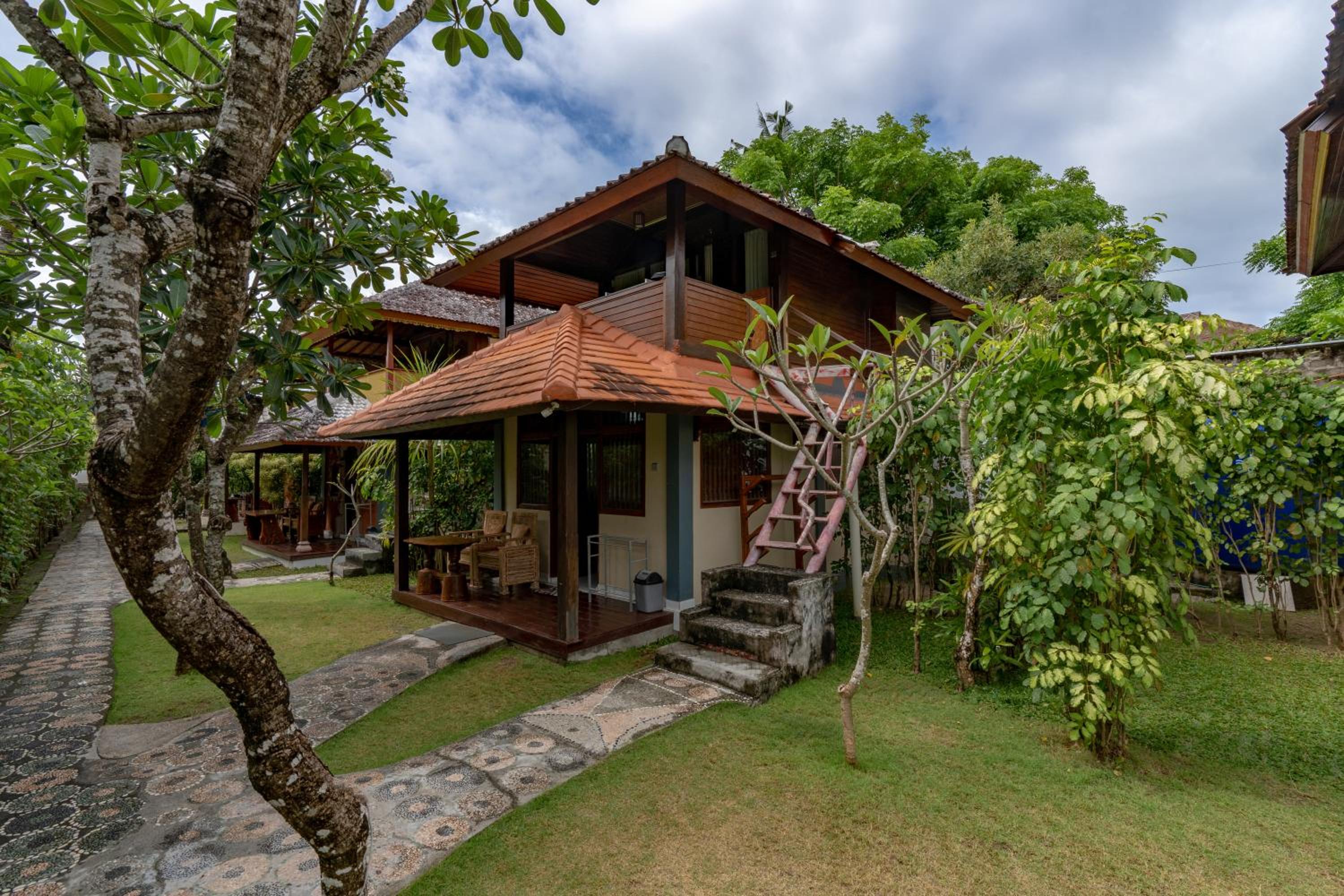 Ketut Losmen Bungalows Lembongan view 2