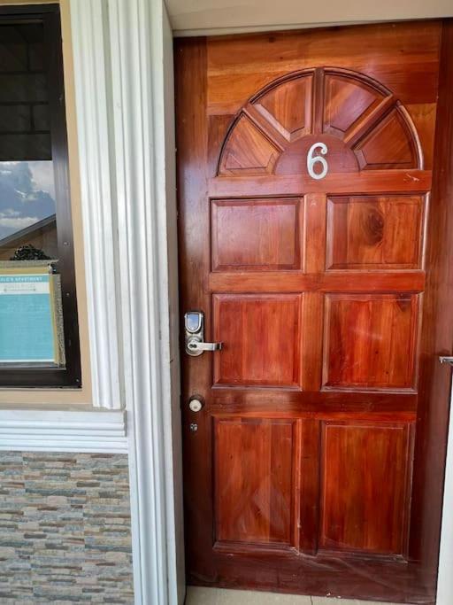 Nielo Apartment Door 6