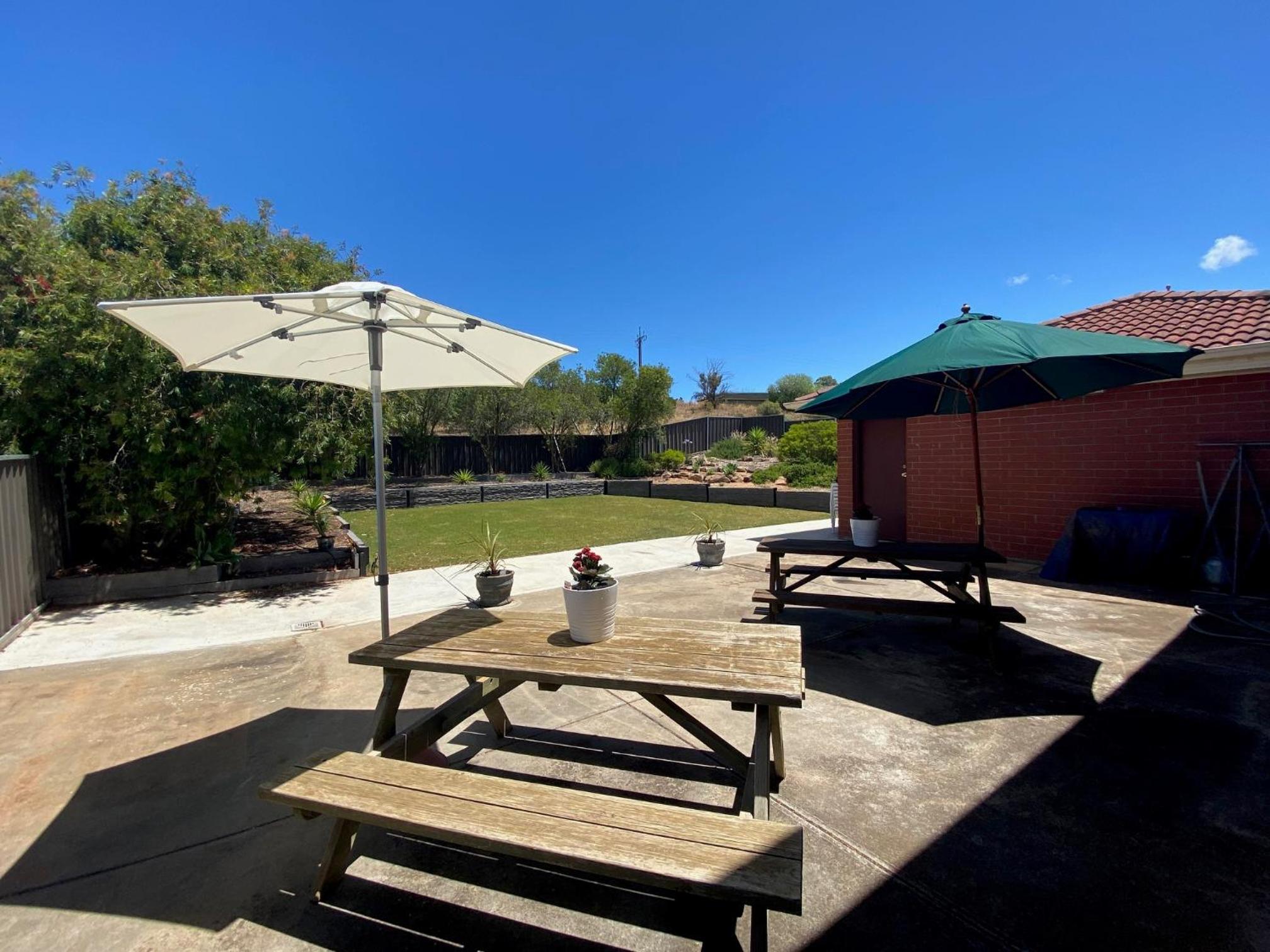 Pelican Retreat - corporate / tradie / family