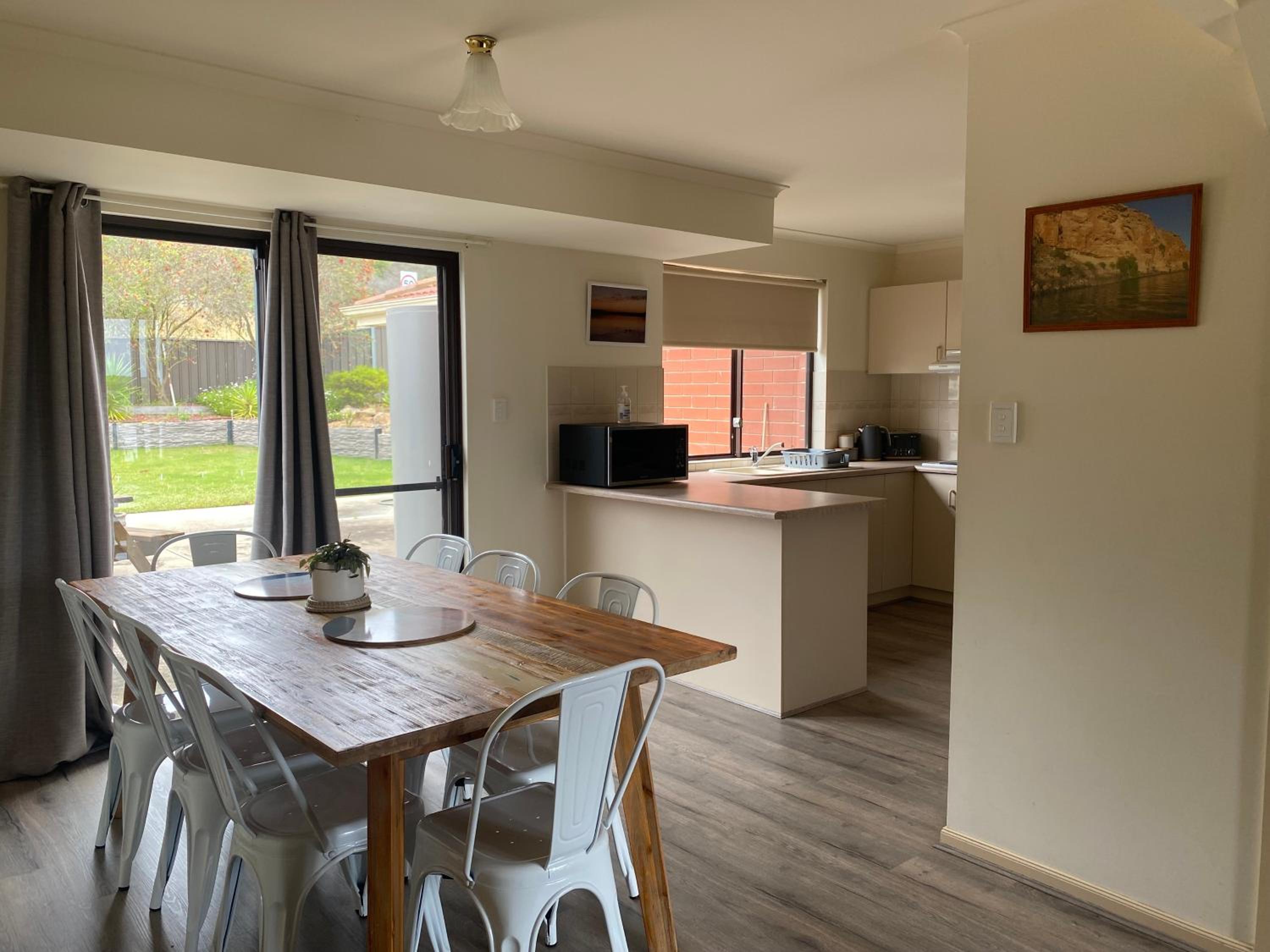 Pelican Retreat - corporate / tradie / family