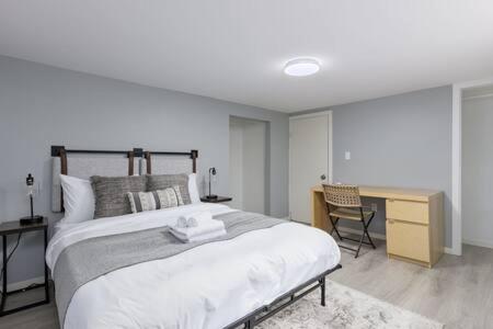 Spacious 4 BR House in Park Drive