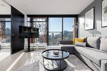 Cozy 1BR Condominium Suite in West Cordova