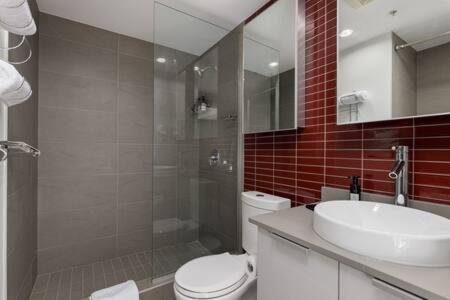 Cozy 1BR Condominium Suite in West Cordova