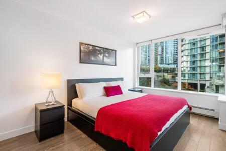 Heart of Downtown Luxury 2BR Condominium