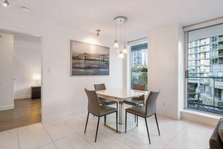 Heart of Downtown Luxury 2BR Condominium
