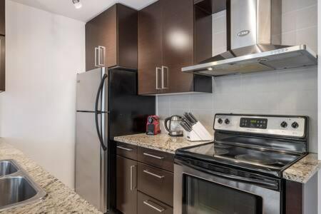 Heart of Downtown Luxury 2BR Condominium