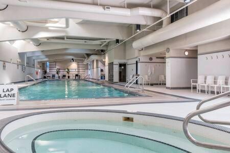 Heart of Downtown Luxury 2BR Condominium