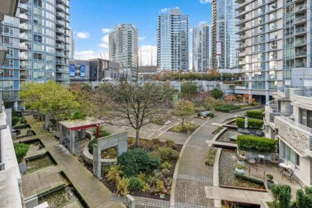 Heart of Downtown Luxury 2BR Condominium