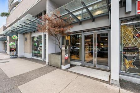 Heart of Downtown Luxury 2BR Condominium