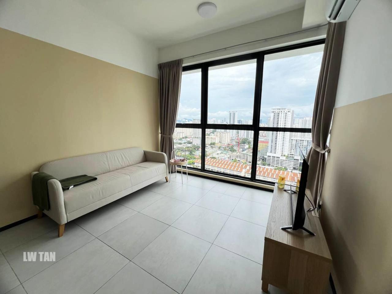 Urban Suites Sea & City View Apartment photo 3