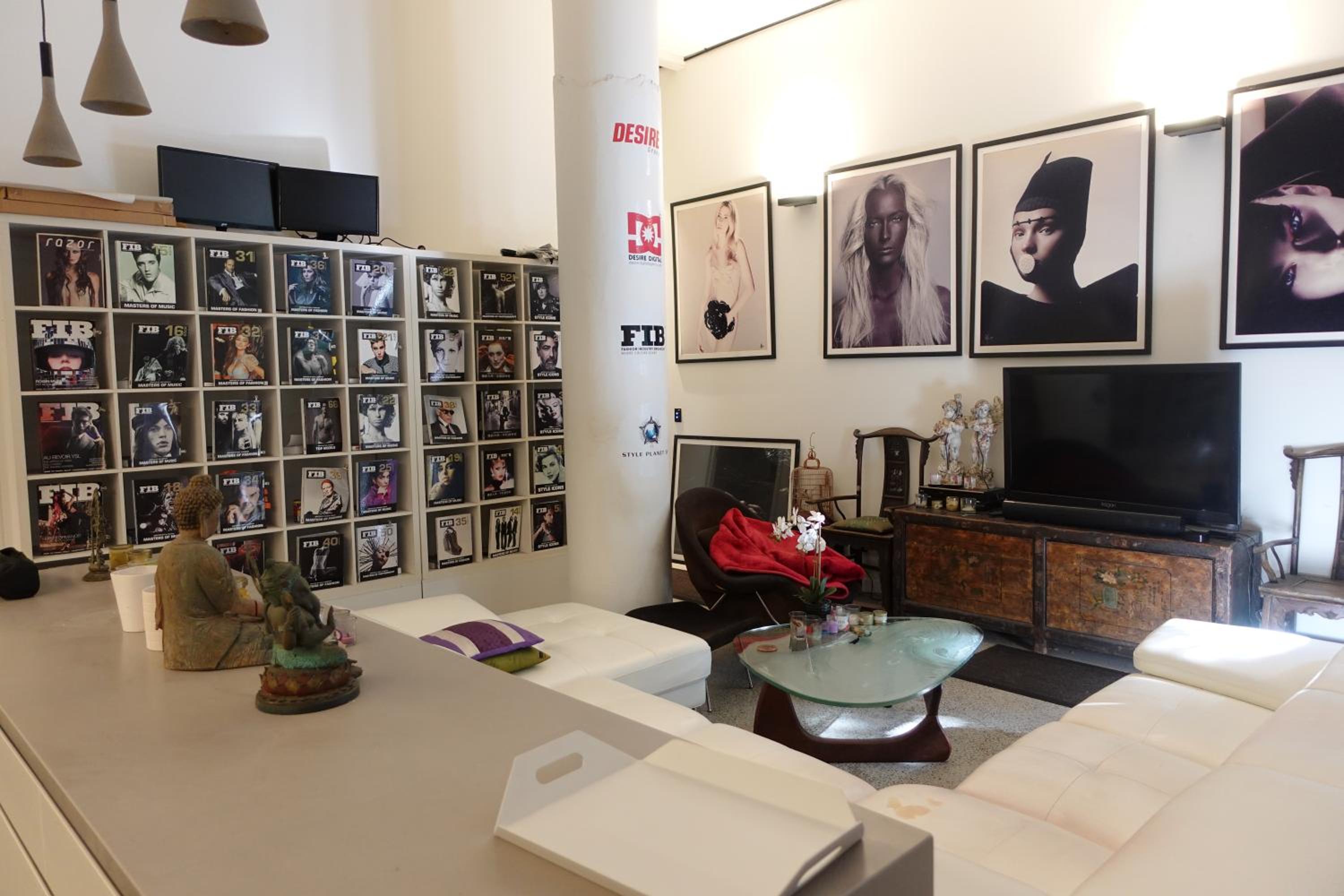 Award-winning, luxury 3 bedroom designer Loft, factory conversion