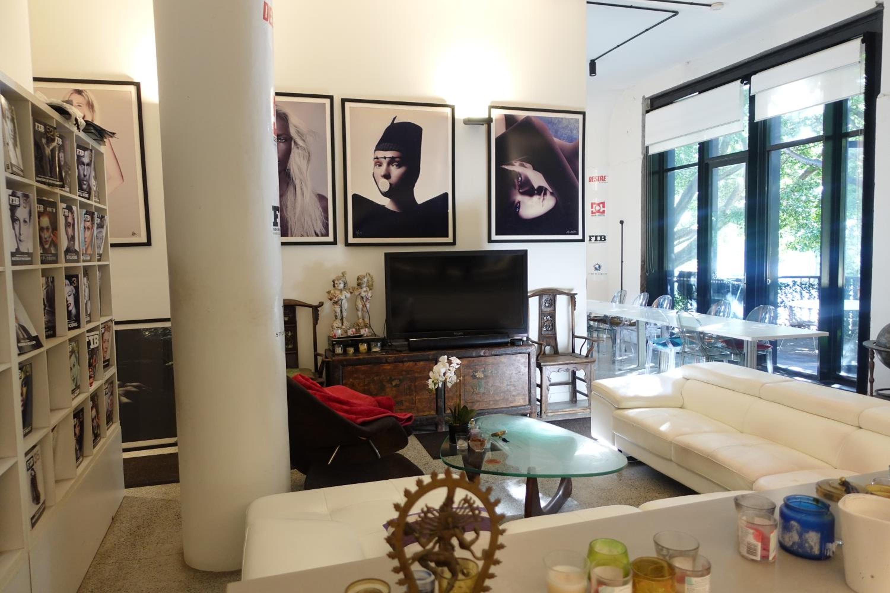 Award-winning, luxury 3 bedroom designer Loft, factory conversion