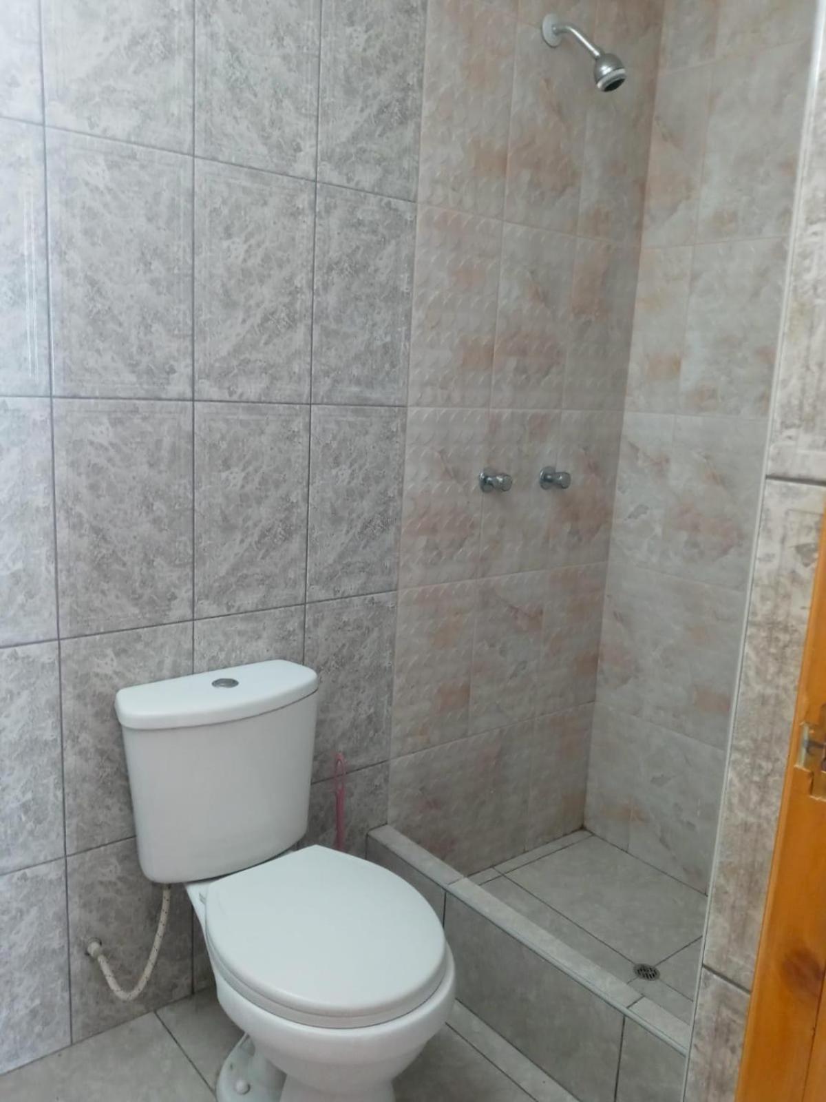 habitacion con baño propio view 3
