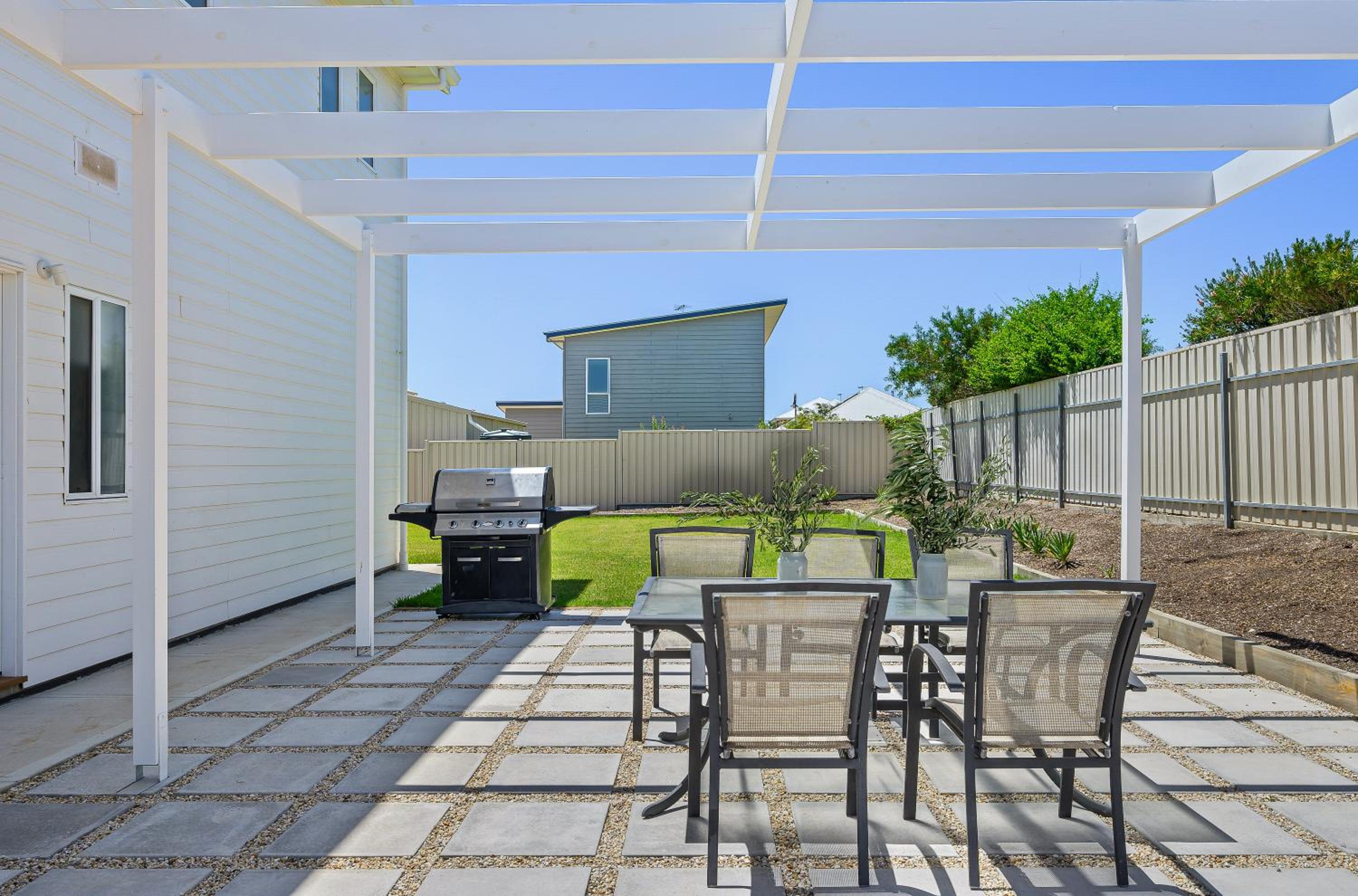 The White House - Sellicks Beach - C21 SouthCoast Holidays