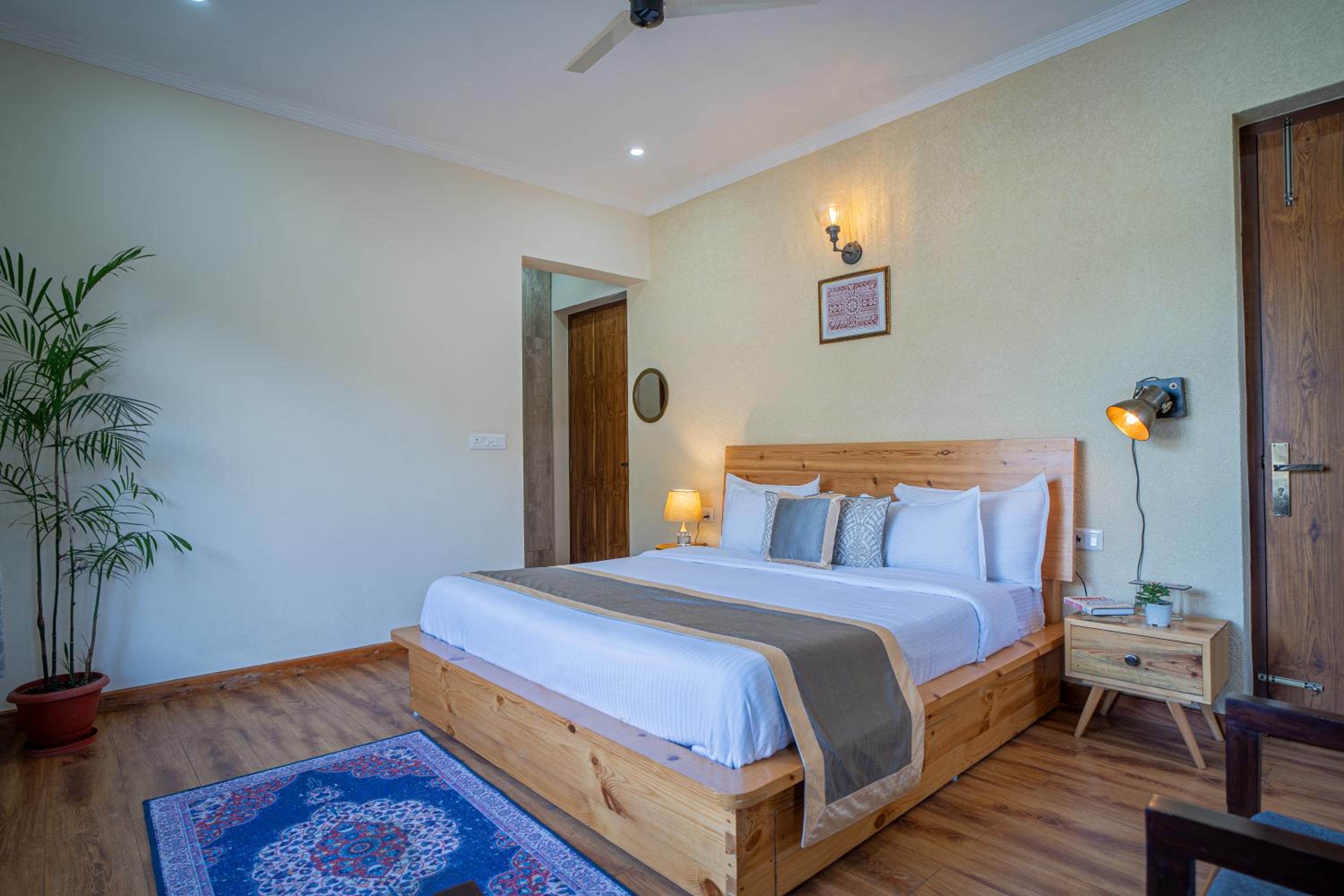 SaffronStays Wood Sparrow - 2BR Pet-Friendly Lakeside & Hill View Cottage for Families view 5