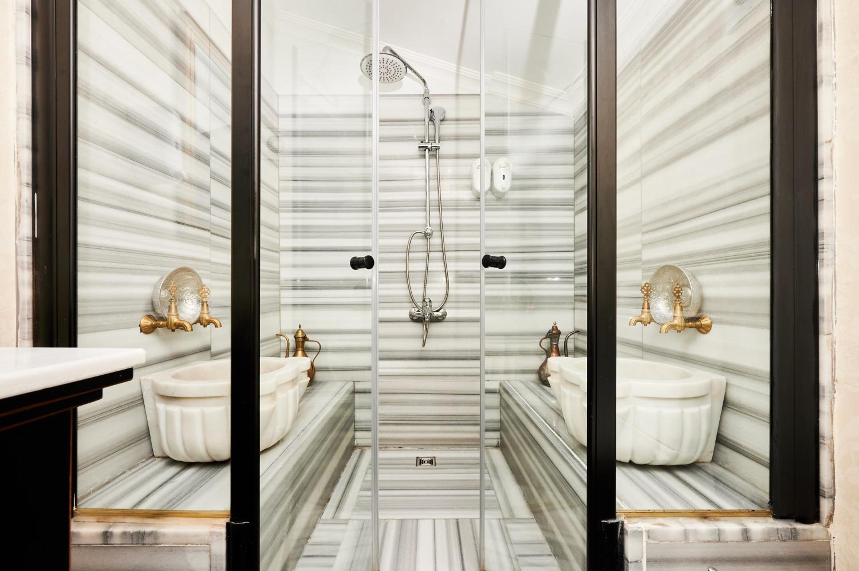 Faik Pasha Otelleri Özel Kategori Beyoğlu İstanbul - Image 213