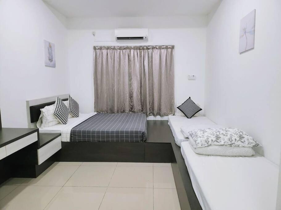 Tambun lost world luxury villa 5BR/20 pax/mahjong/karaok/bbq/garden events photo 6