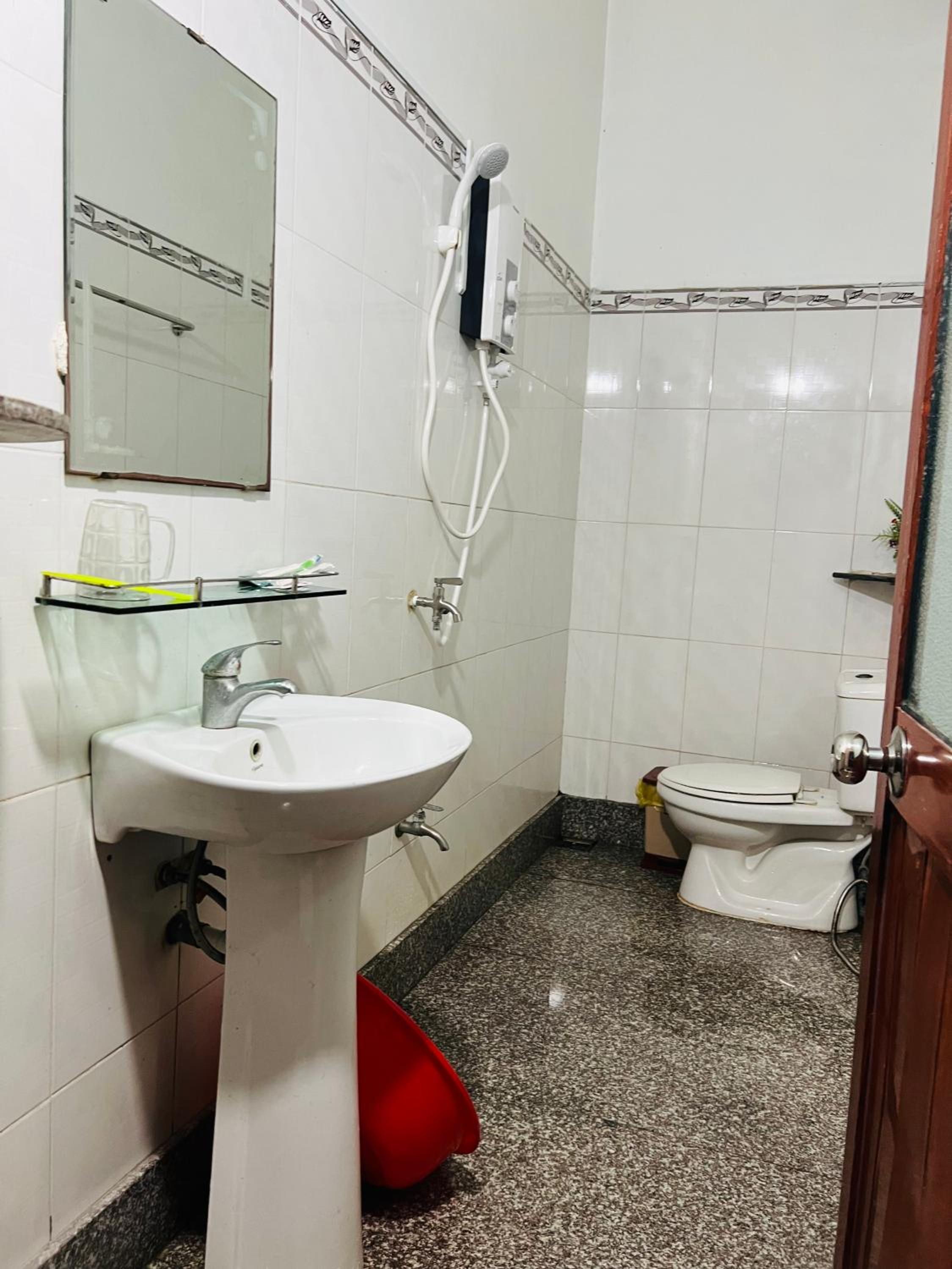 Nhà Nghỉ Thu Xá view 2