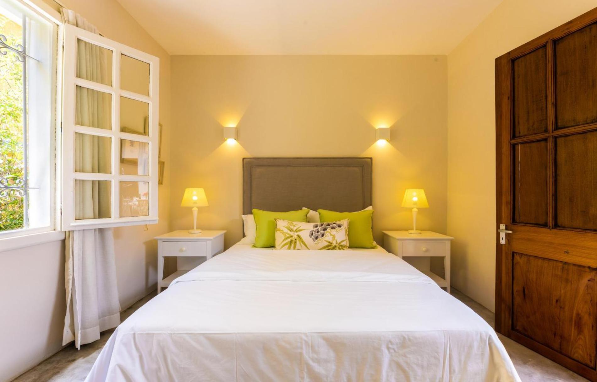 Quaint stylish cottage in a fishing village view 4
