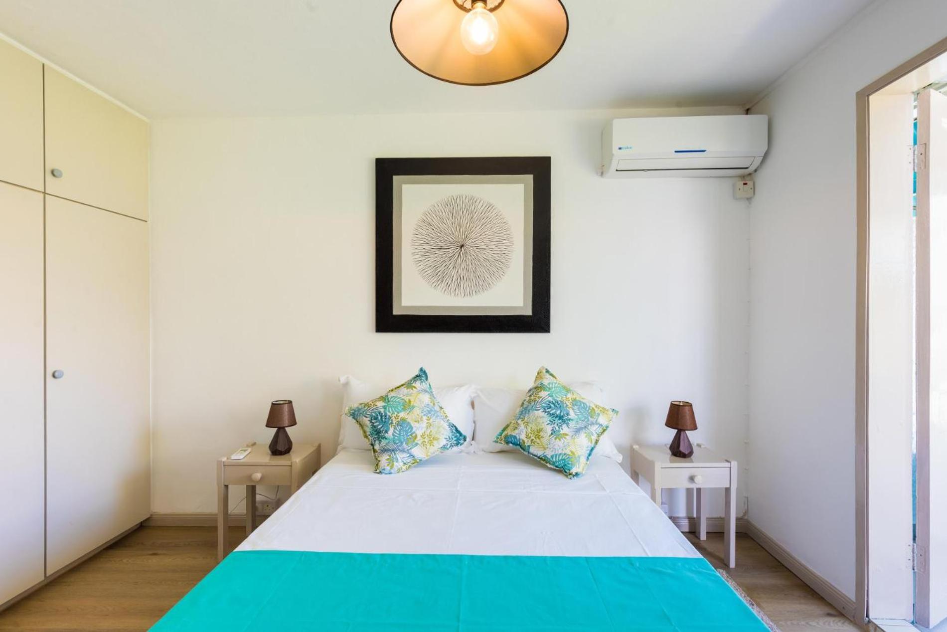 Cozy townhome near beach in heart of Grand Baie view 3