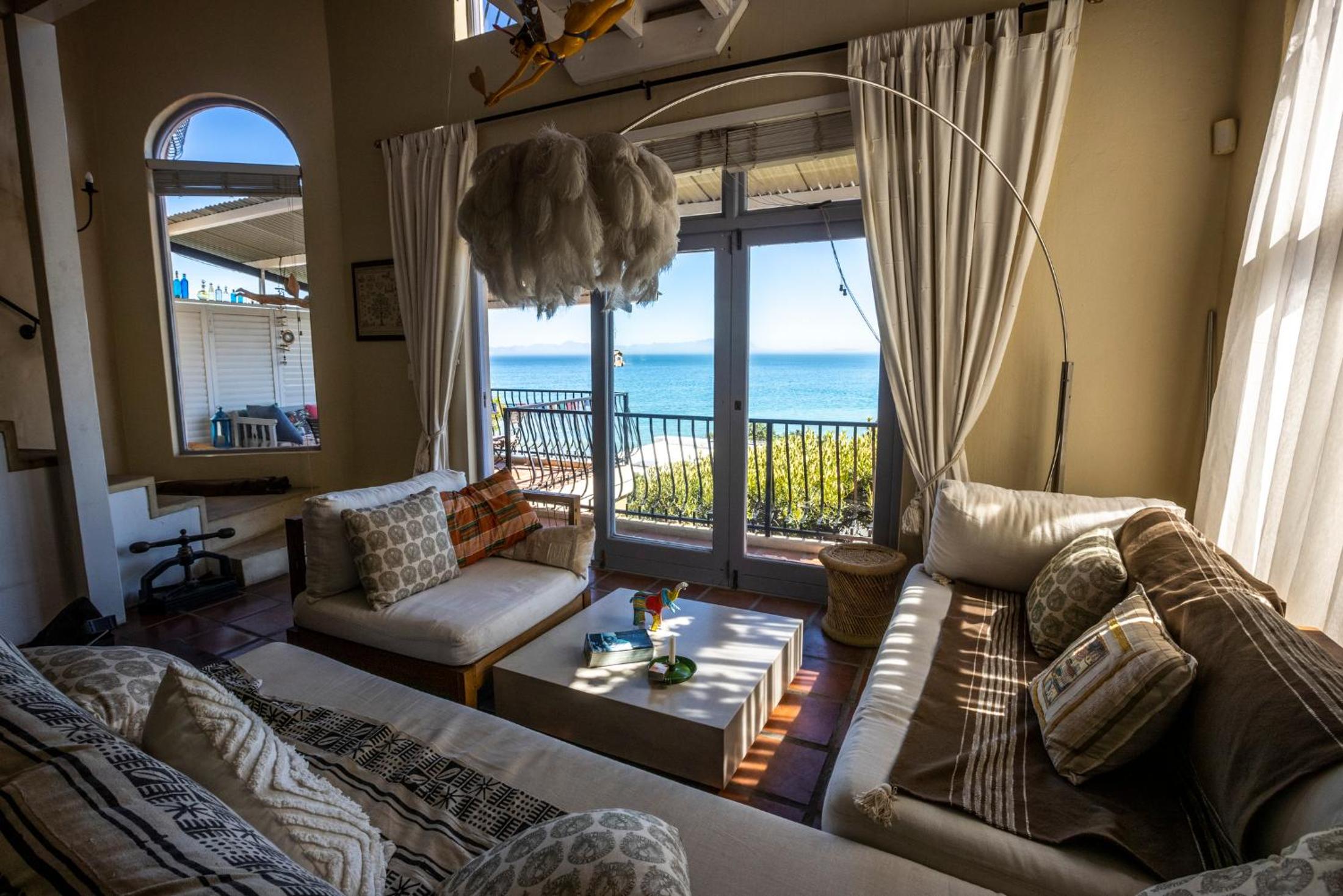 'Cardamom House', Enchanting Vacation Home 2 min from the Beach, Sleeps 5