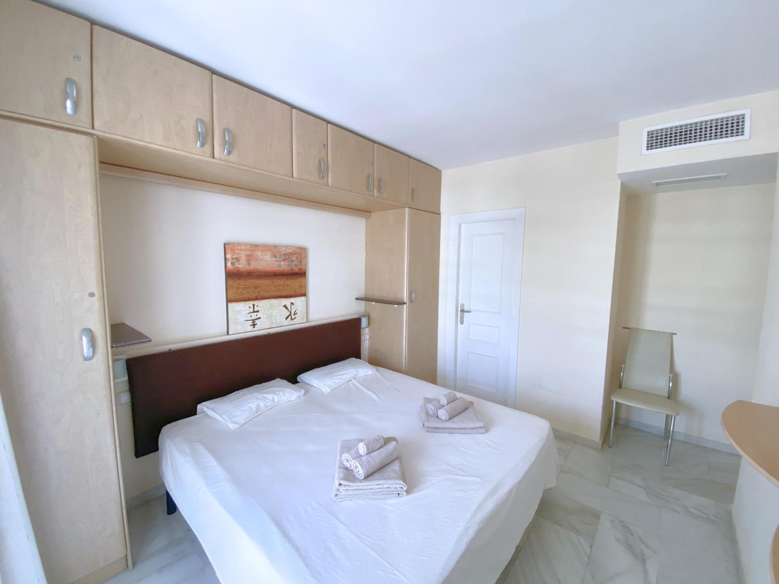 Benalmadena Harbour Penthouse with big terrace and sea view