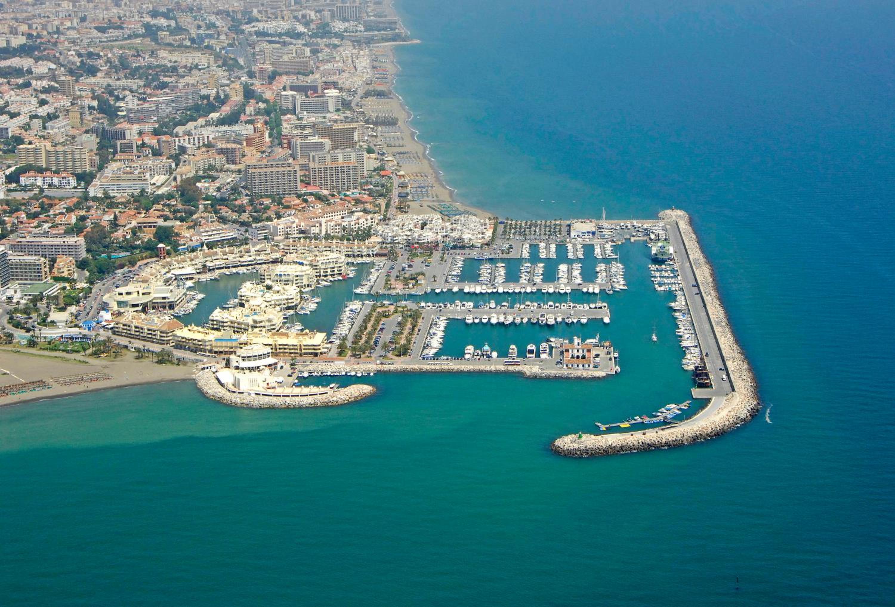 Benalmadena Harbour Penthouse with big terrace and sea view