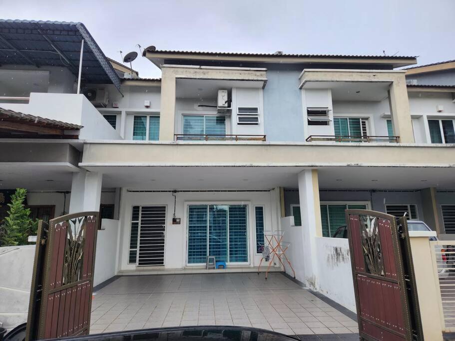 IPOH BOTANI bauhaus 17pax/4BR/mahjong/tv box photo 8